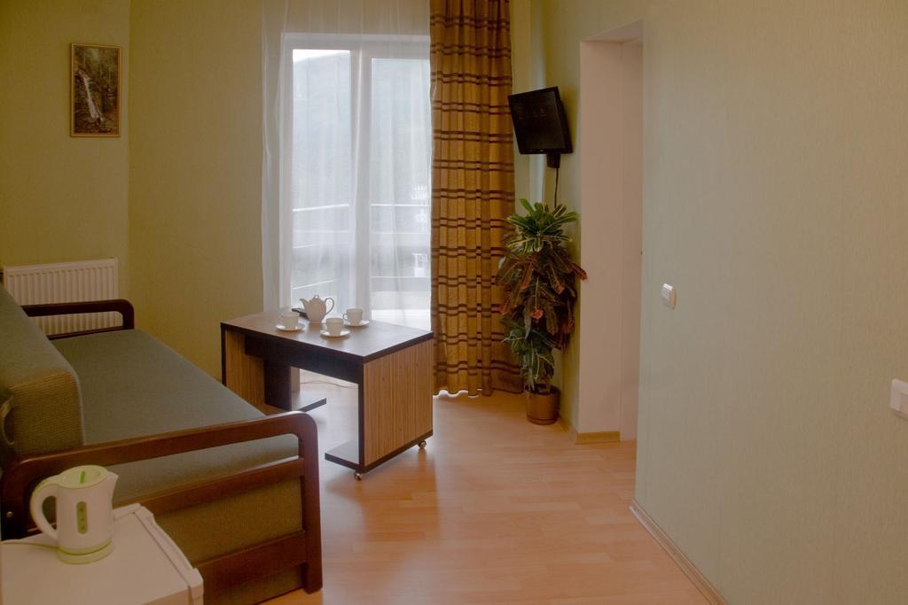 Pik Hotel Dragobrat Room photo